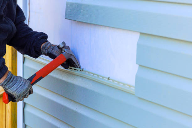 Reliable Wood Siding contractor in Fayetteville, NY by Creative Siding